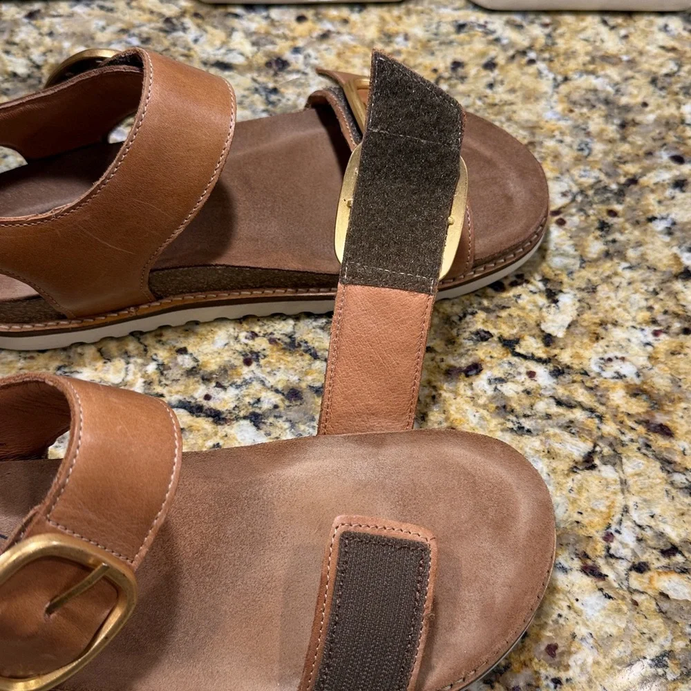 Taos Footwear Tan Leather Buckle Sandals On the Double - Picture 7 of 9